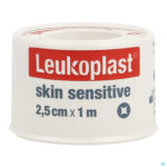 Packshot Leukoplast Skin Sensitive Spoel 2,5cmx1,0m